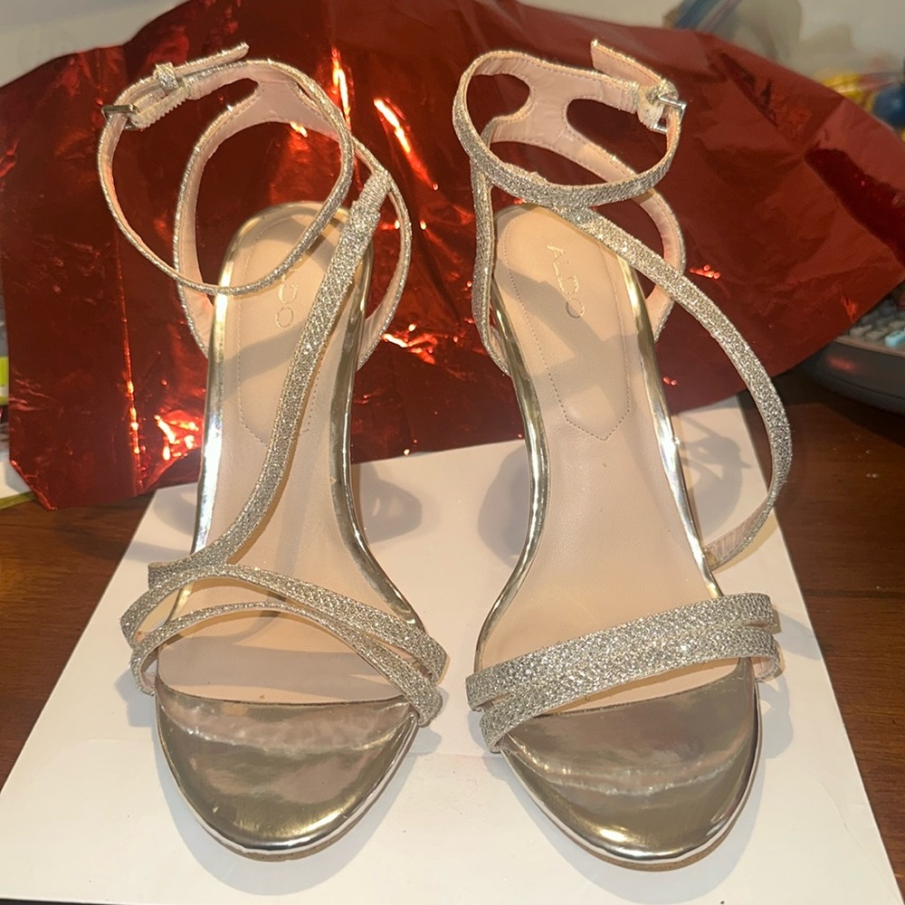 Aldo Elelawiel-81 High Heel 3”, Shiny Silver, Metallic Silver Heel,NWT. Size 6.5